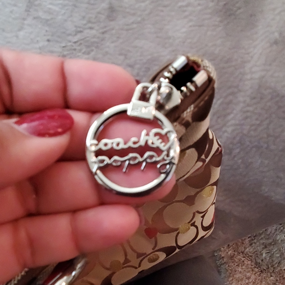 Coach purse - Picture 4 of 5